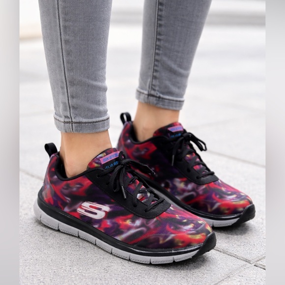 Skechers Shoes - Skechers Work Relaxed Fit
Comfort Flex SR Women's Shoes size 9